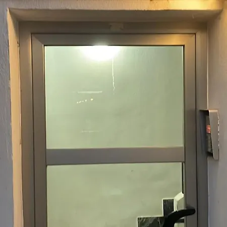 Bloque De Viviendas Κάμπινγκ